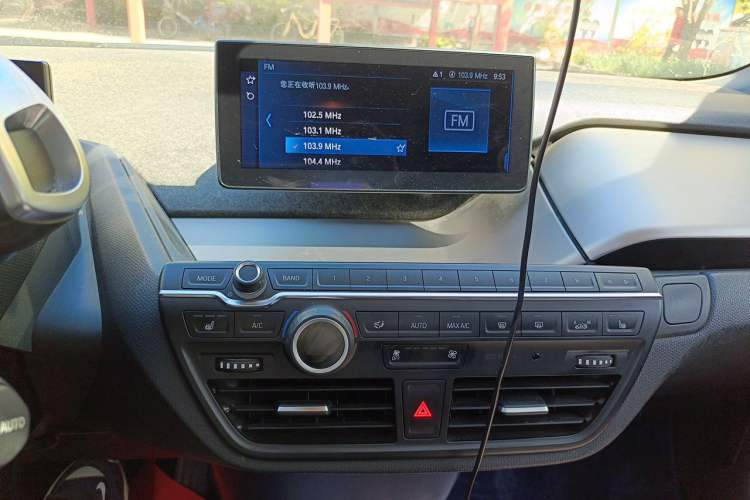 Used BMW i3 2018 Luxury Model Audio And AC Panel