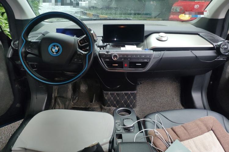 Used BMW i3 2018 Luxury Model Center Console