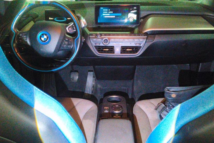 Used BMW i3 2018 Luxury Model Center Console