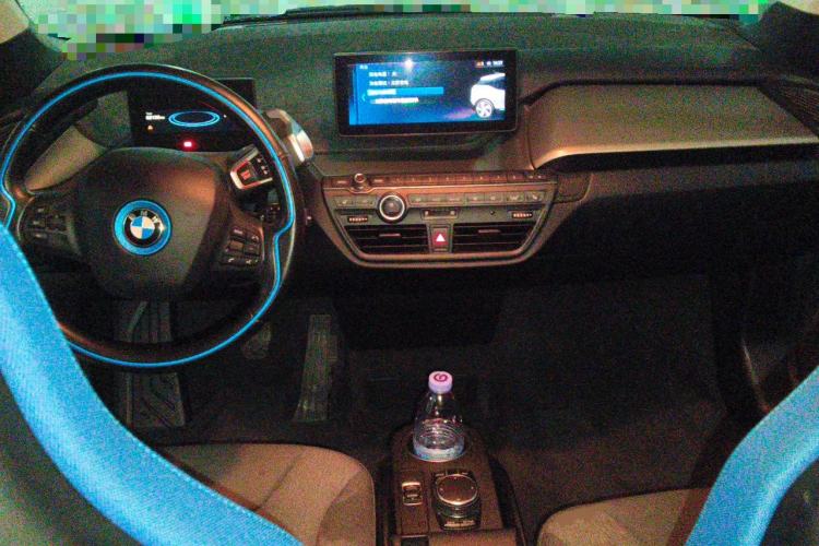 Used BMW i3 2018 Luxury Model Center Console