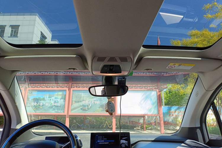 Used BMW i3 2018 Luxury Model Headliner