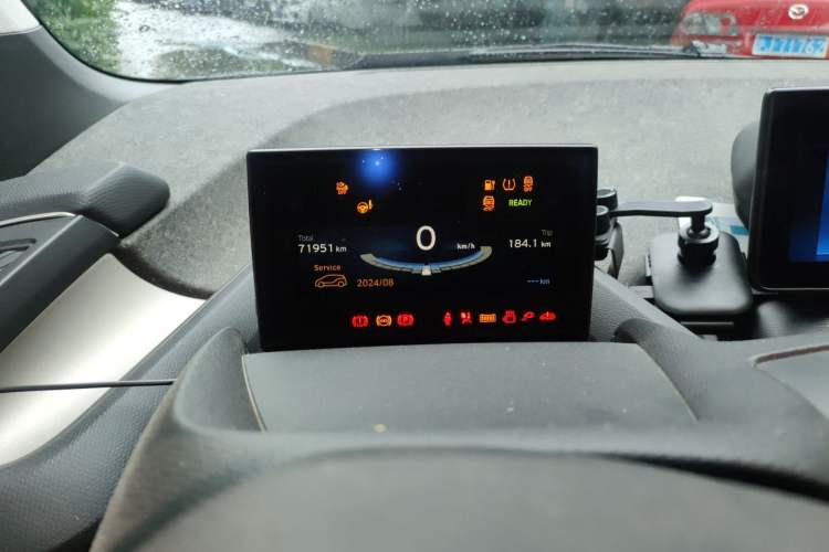 Used BMW i3 2018 Luxury Model Instrument Cluster