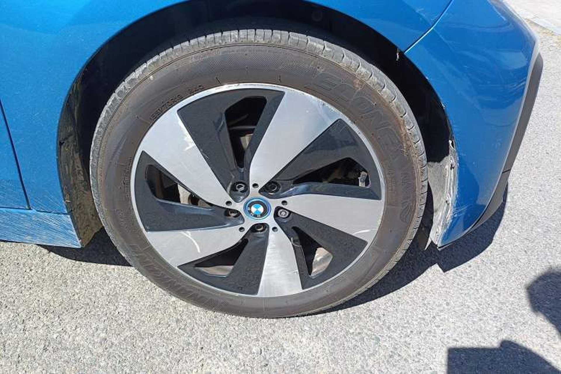 Used BMW i3 2018 Luxury Model Right Front Wheel Hub