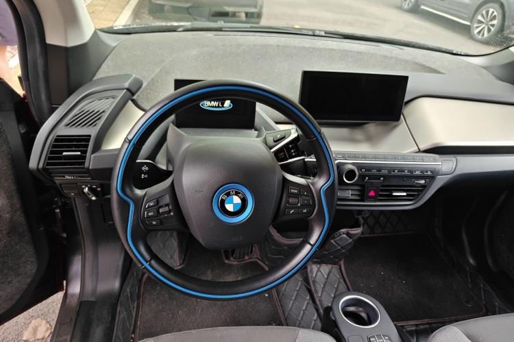 Used BMW i3 2018 Luxury Model Steering Wheel