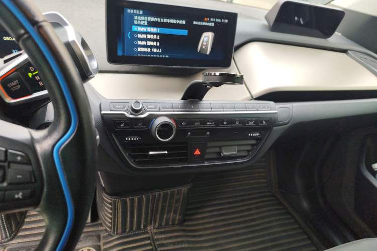 Used BMW i3 2018 Luxury Model Audio And AC Panel