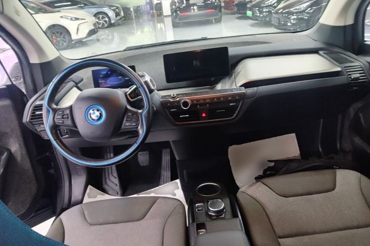 Used BMW i3 2018 Luxury Model Center Console