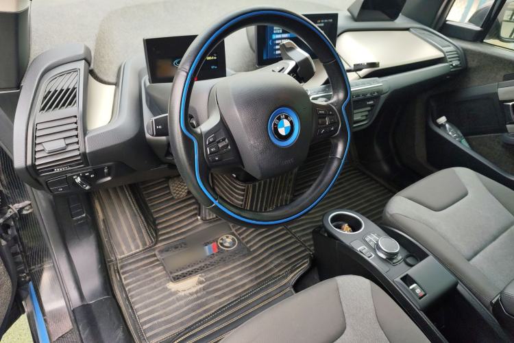 Used BMW i3 2018 Luxury Model Center Console
