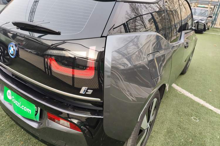 Used BMW i3 2018 Luxury Model Exterior 3