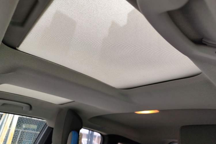 Used BMW i3 2018 Luxury Model Headliner