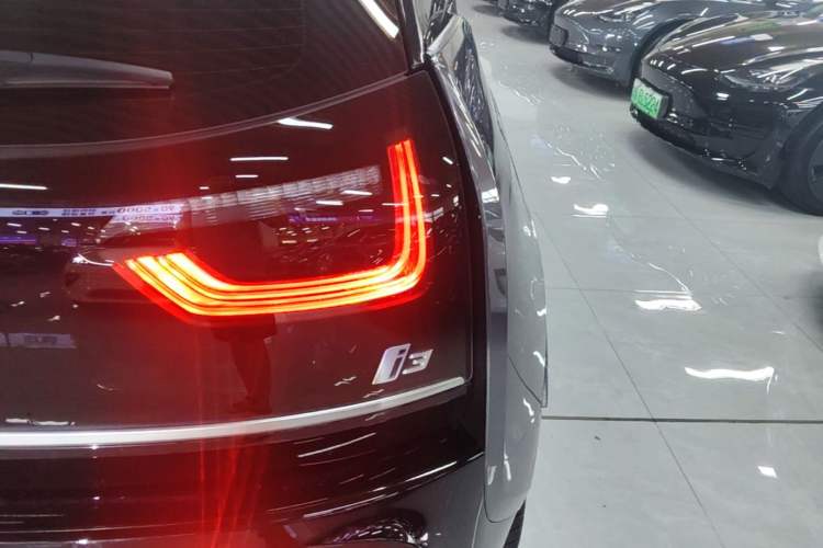 Used BMW i3 2018 Luxury Model Right Rear Taillight