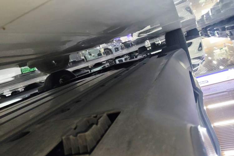 Used BMW i3 2018 Luxury Model Right Side Sill