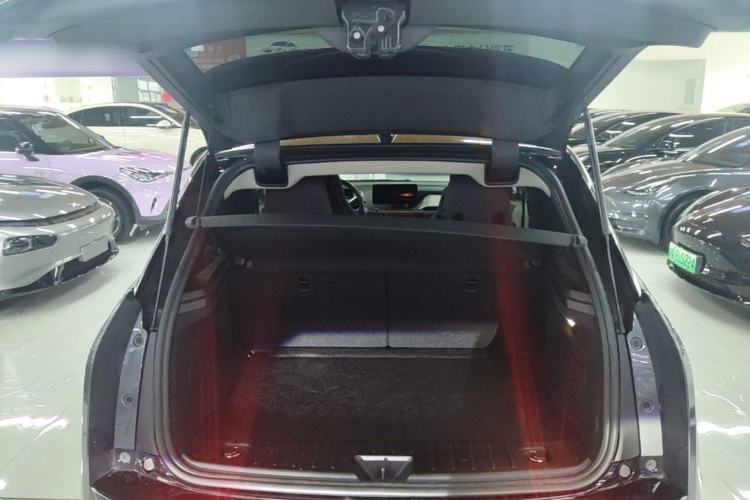 Used BMW i3 2018 Luxury Model Trunk