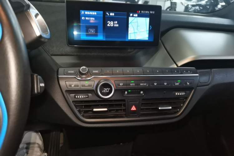 Used BMW i3 2018 Luxury Model Audio And AC Panel