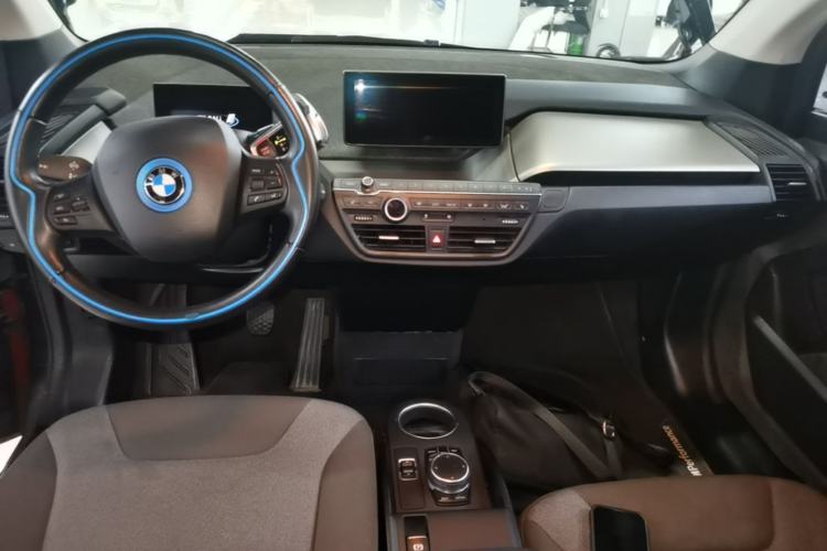 Used BMW i3 2018 Luxury Model Center Console