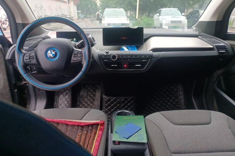 Used BMW i3 2018 Luxury Model Center Console