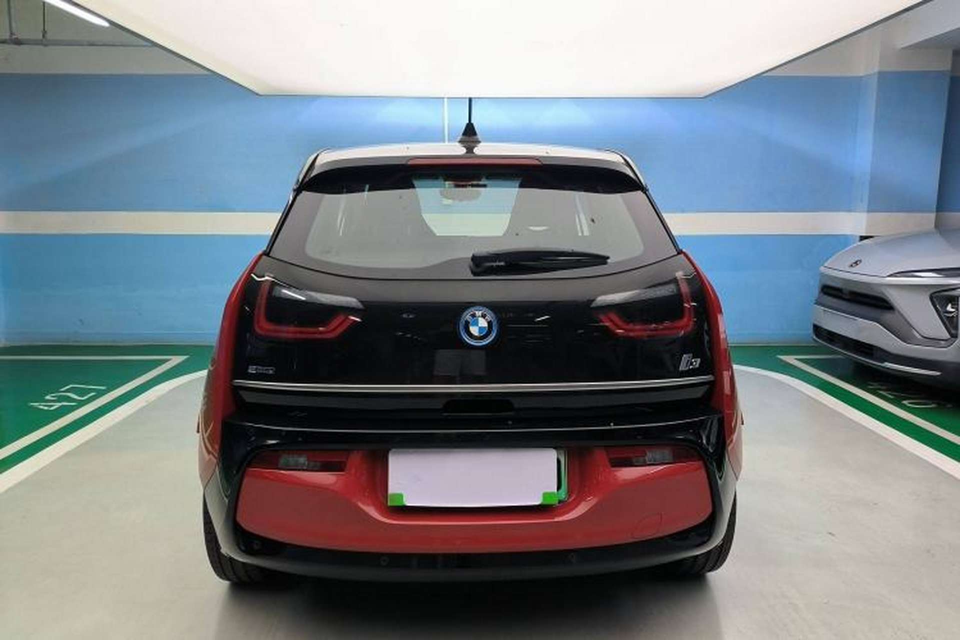 Used BMW i3 2018 Luxury Model Exterior 4