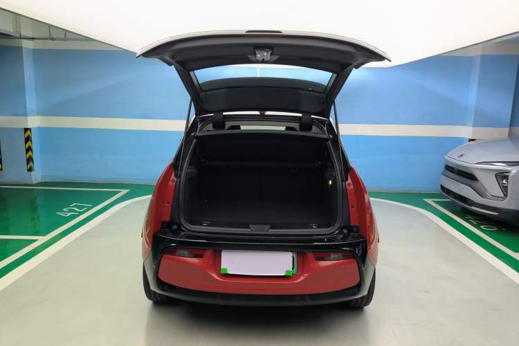 Used BMW i3 2018 Luxury Model Exterior 5