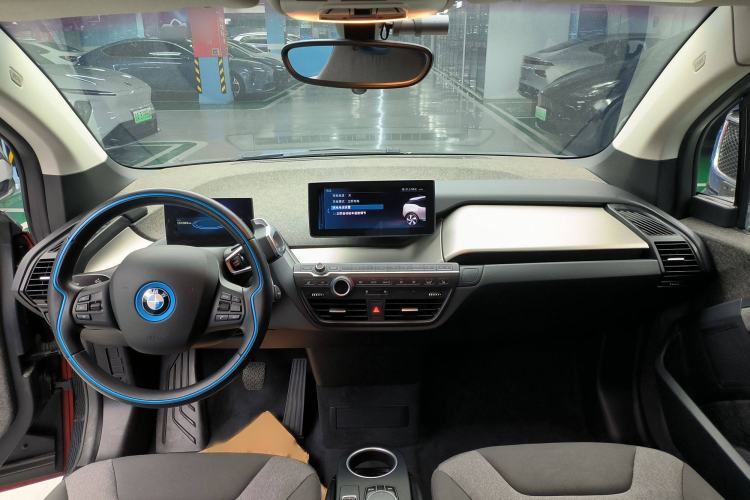 Used BMW i3 2018 Luxury Model Interior 6