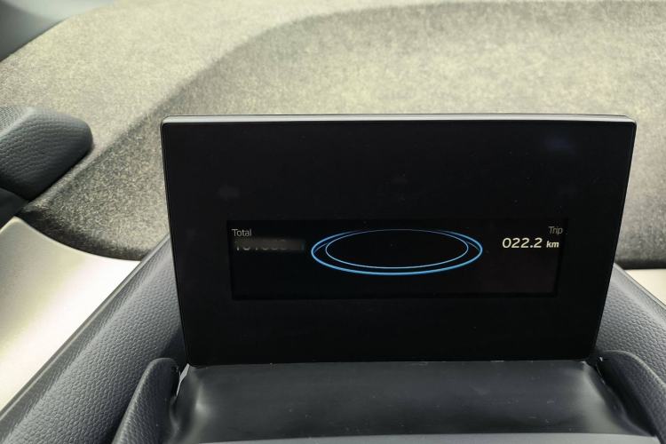 Used BMW i3 2018 Luxury Model Interior 9