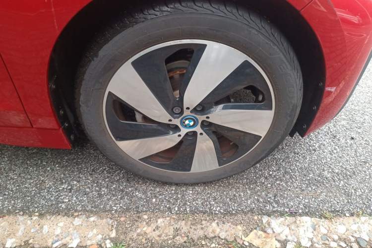 Used BMW i3 2018 Luxury Model Right Front Wheel Hub