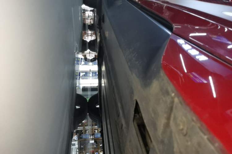 Used BMW i3 2018 Luxury Model Right Side Sill