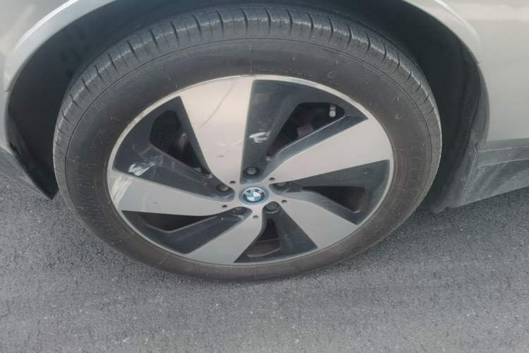 Used BMW i3 2018 Luxury Model Exterior 5