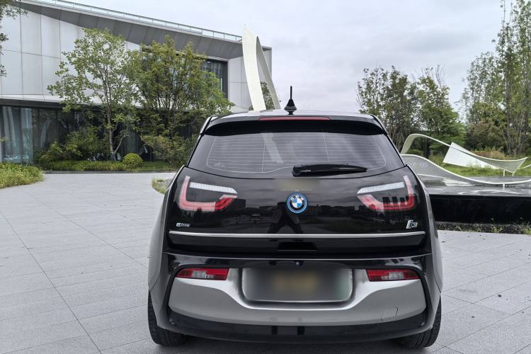 Used BMW i3 2018 Luxury Model Exterior 8