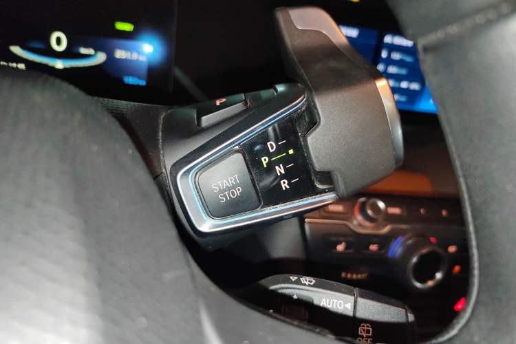 Used BMW i3 2018 Luxury Model Gear Lever