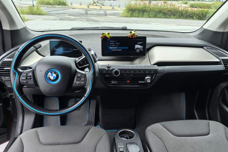 Used BMW i3 2018 Luxury Model Interior 2