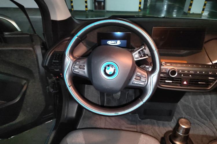 Used BMW i3 2018 Luxury Model Steering Wheel