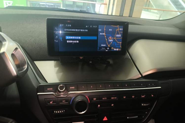 Used BMW i3 2018 Luxury Model Audio And AC Panel