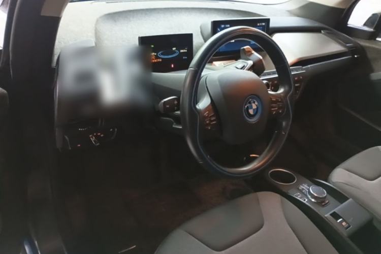 Used BMW i3 2018 Luxury Model Center Console