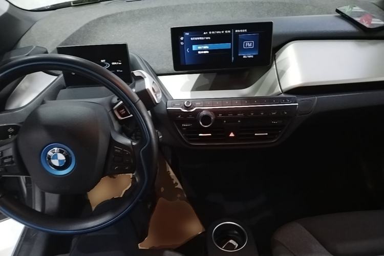 Used BMW i3 2018 Luxury Model Center Console
