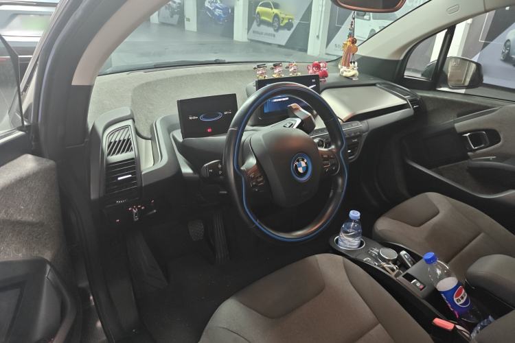 Used BMW i3 2018 Luxury Model Center Console