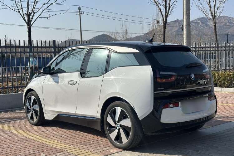 Used BMW i3 2018 Luxury Model Exterior 3