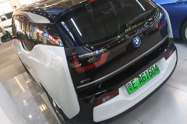 Used BMW i3 2018 Luxury Model Exterior 3