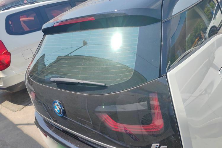 Used BMW i3 2018 Luxury Model Exterior 4
