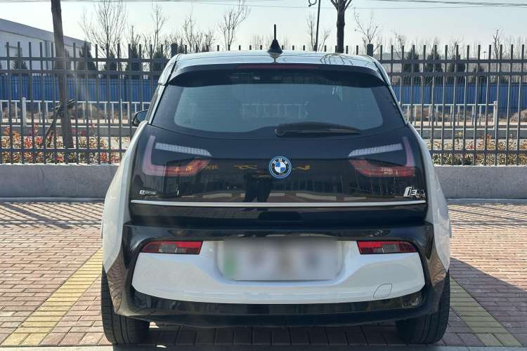 Used BMW i3 2018 Luxury Model Exterior 4