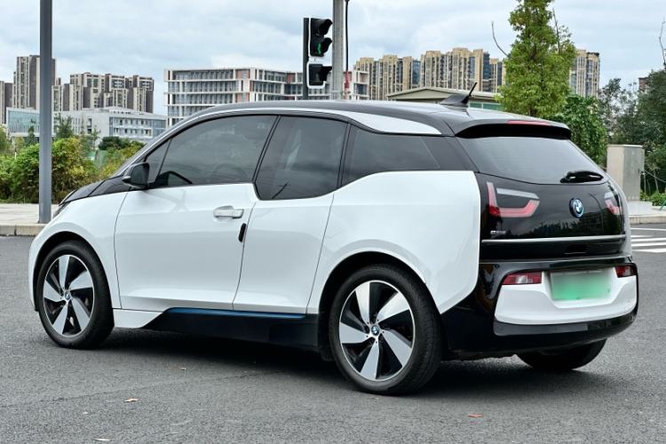 Used BMW i3 2018 Luxury Model Exterior 4