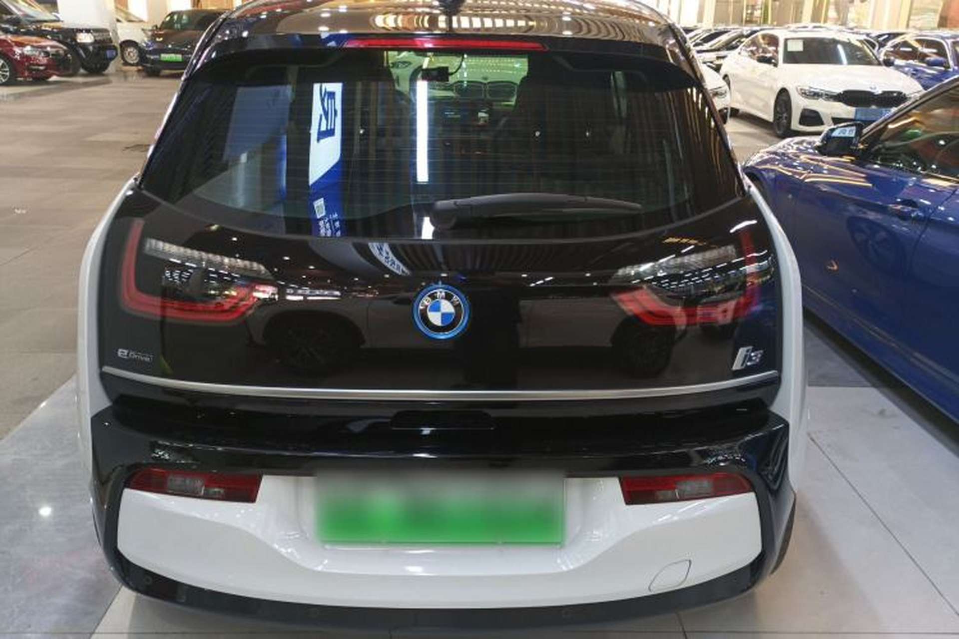 Used BMW i3 2018 Luxury Model Exterior 4