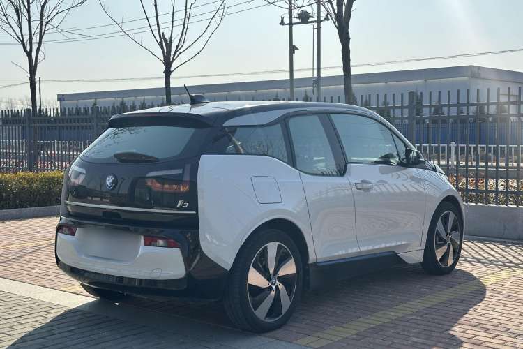 Used BMW i3 2018 Luxury Model Exterior 6