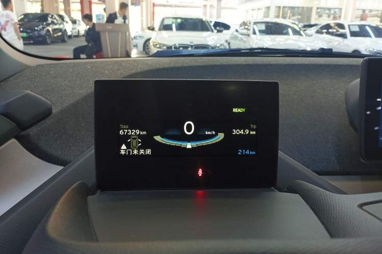 Used BMW i3 2018 Luxury Model Instrument Cluster