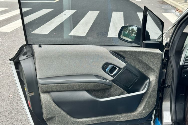 Used BMW i3 2018 Luxury Model Interior 1