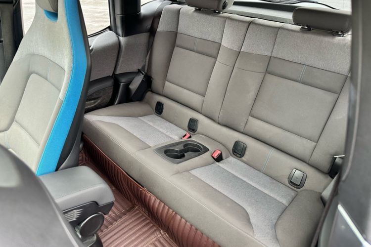 Used BMW i3 2018 Luxury Model Interior 11