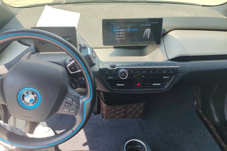 Used BMW i3 2018 Luxury Model Interior 3