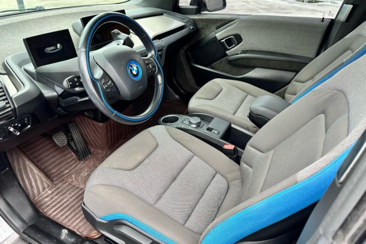 Used BMW i3 2018 Luxury Model Interior 3