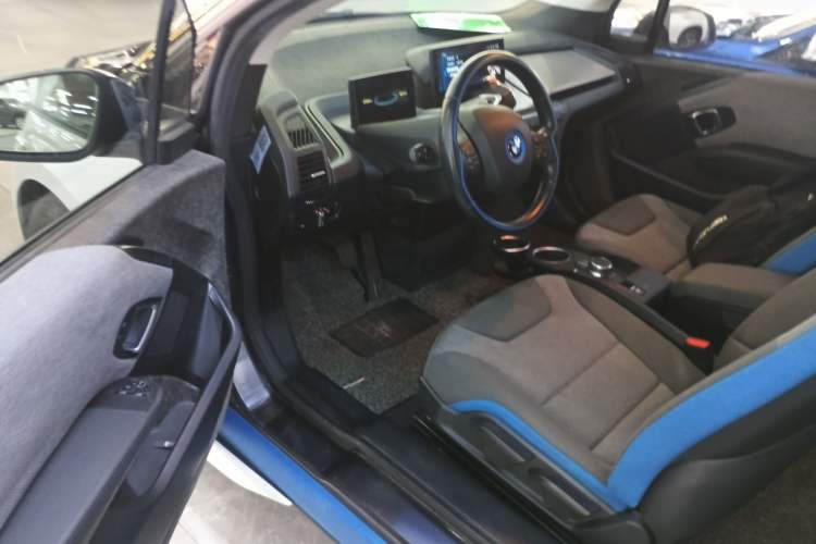 Used BMW i3 2018 Luxury Model Interior 3