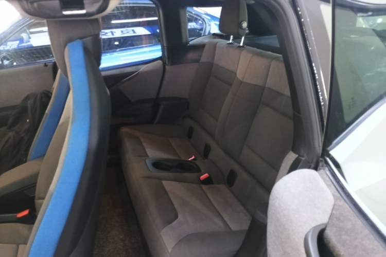 Used BMW i3 2018 Luxury Model Interior 4