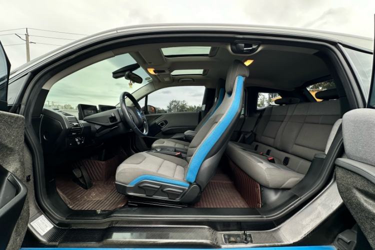 Used BMW i3 2018 Luxury Model Interior 5
