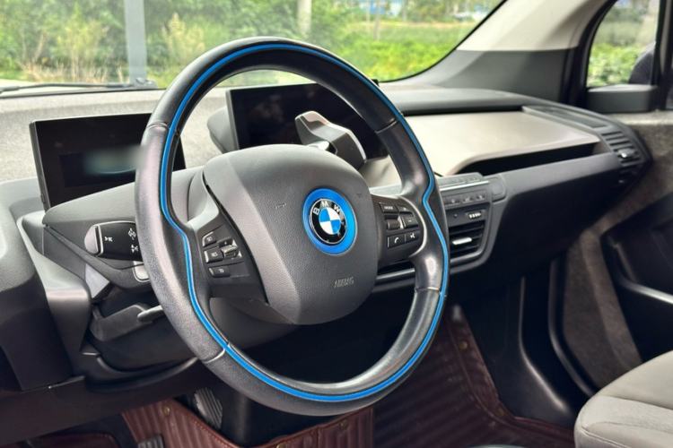 Used BMW i3 2018 Luxury Model Interior 7